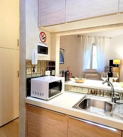 Pontevecchio Apartment *